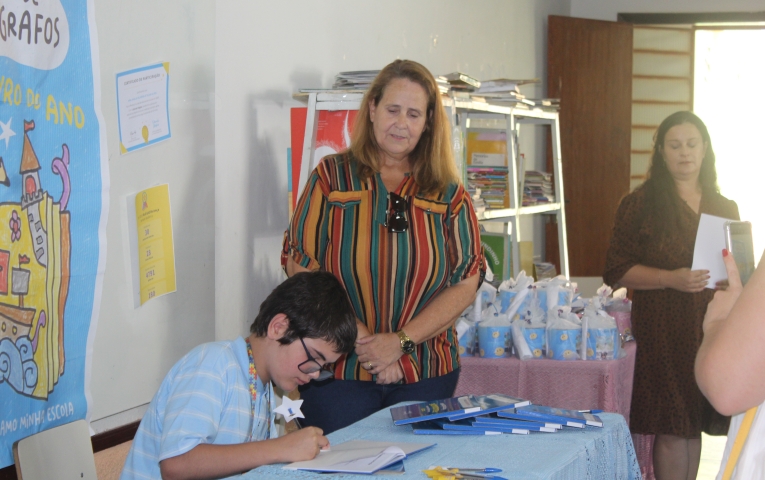 Projeto Estante Mágica é encerrado hoje na APAE